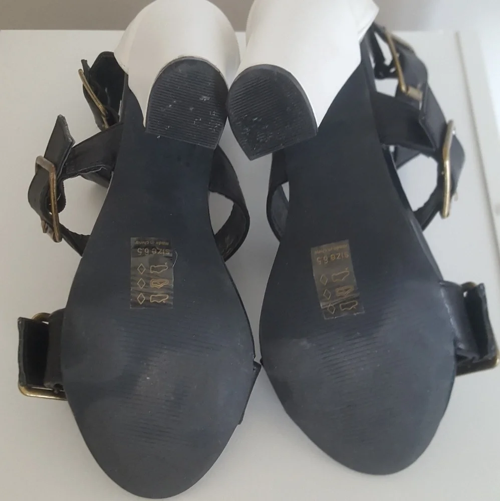 Michael Antonio, Strappy Women's Sandals, Black & White, Sz 6.5, Great Condition